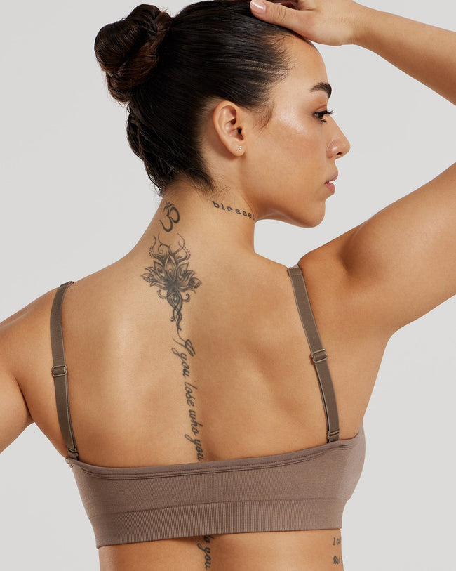 Motion Seamless Straight Neck Bra | Caribou