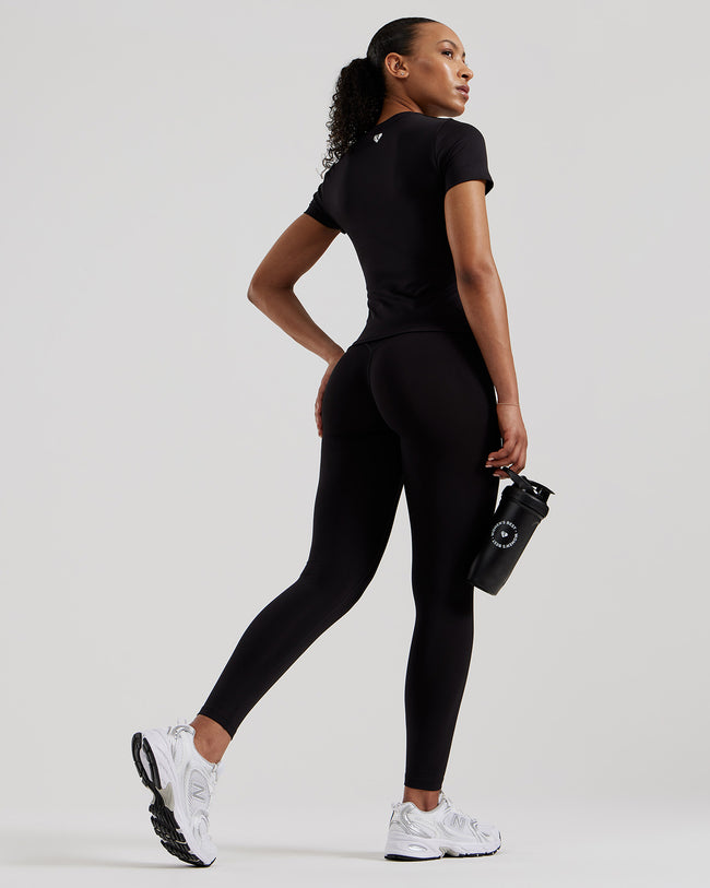 Essential Second Skin Short Sleeve Tee | Black