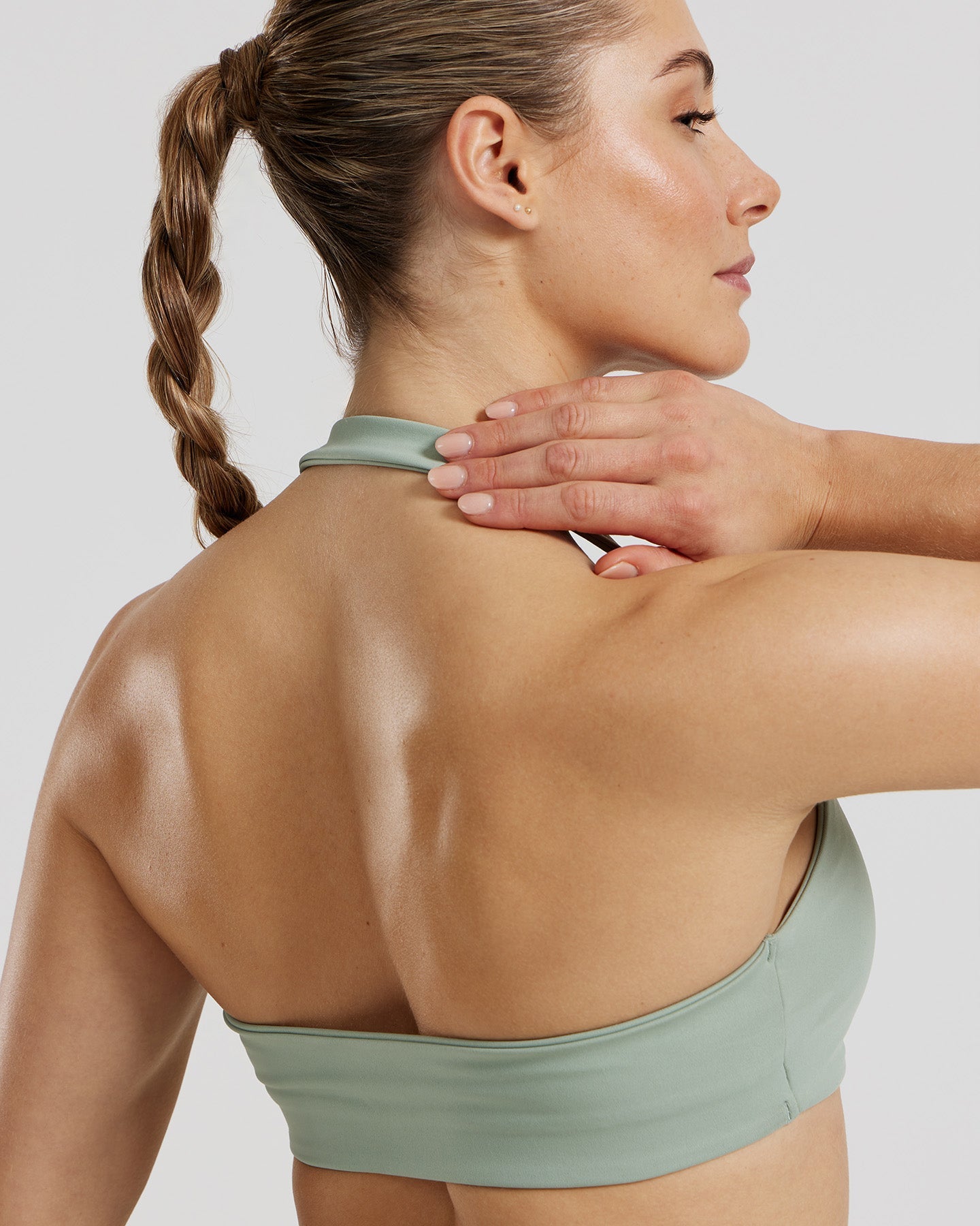 Essential Twist Front Halter Bra | Pistachio