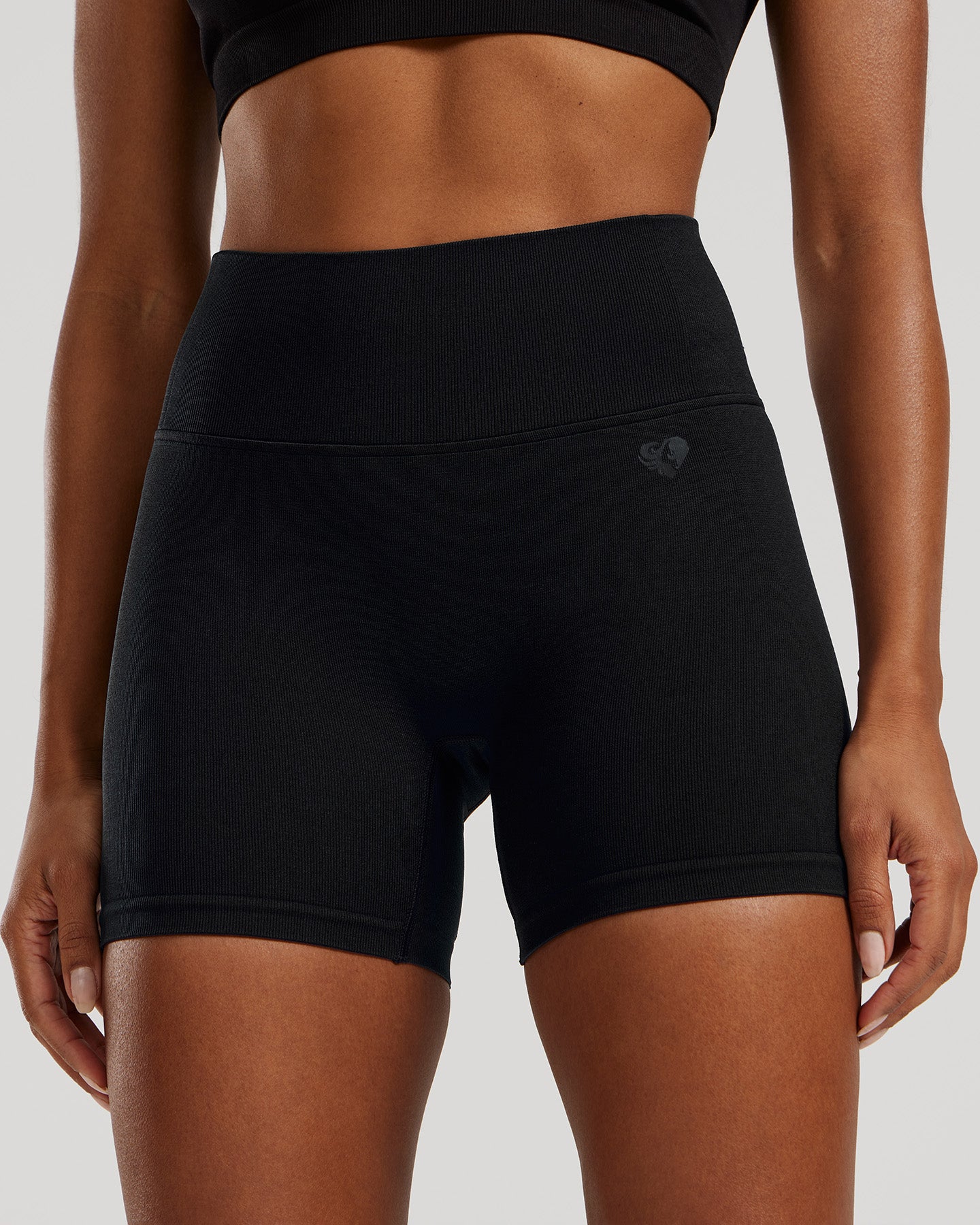 Motion Seamless Shorts | Black