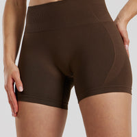 Define 2.0 Seamless Scrunch 4" Shorts | Cocoa