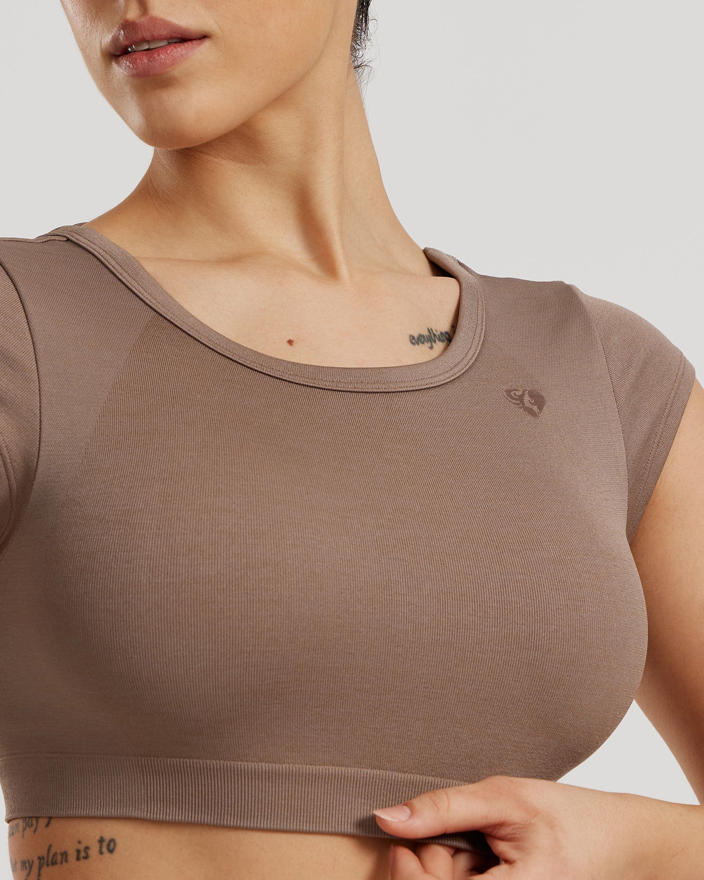 Motion Seamless Open Back Short Sleeve Crop Top | Caribou