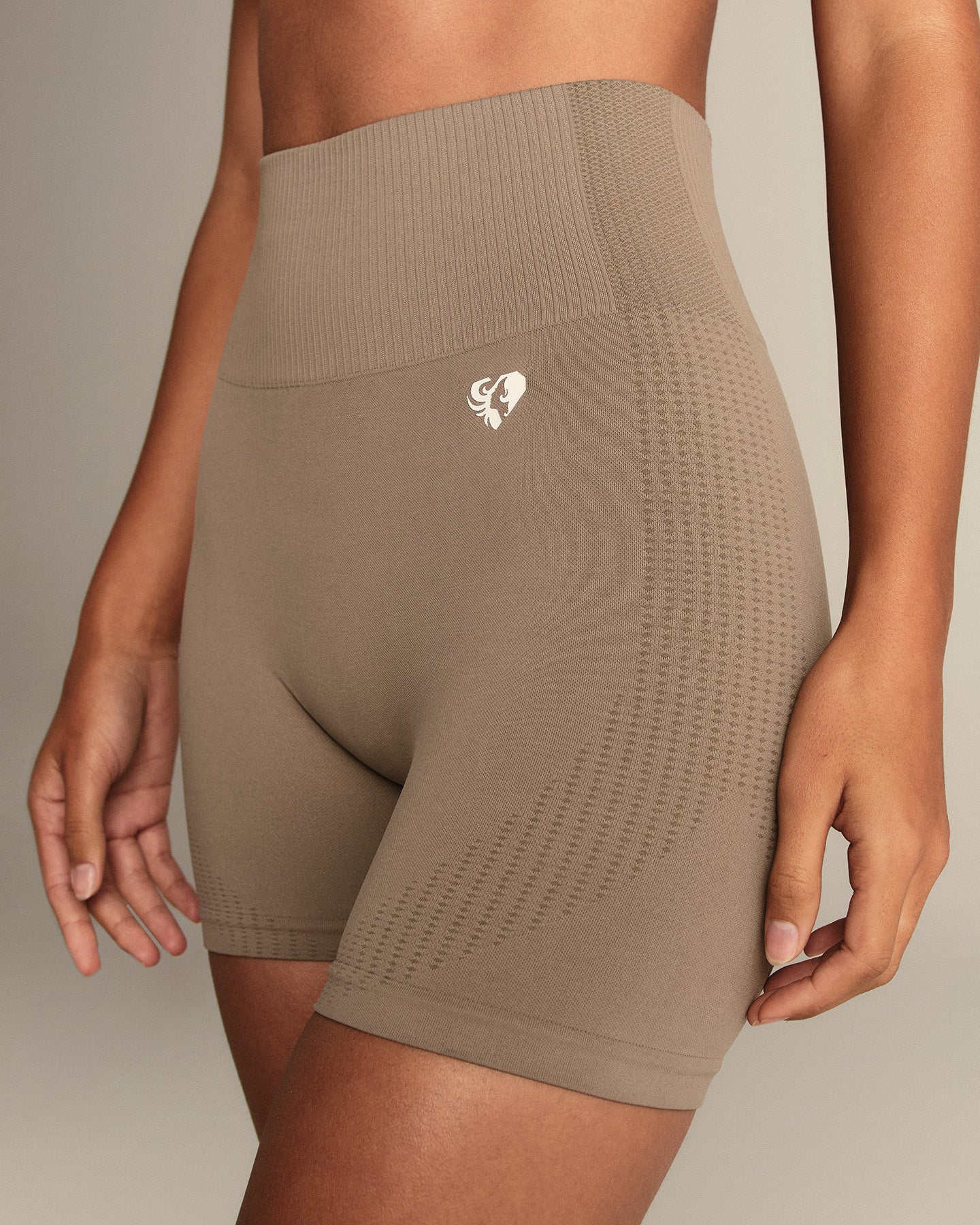 Power Seamless Shorts | Taupe Grey
