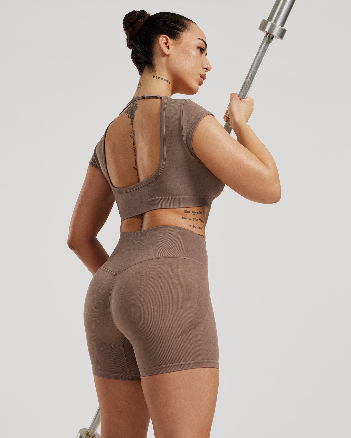 Motion Seamless Open Back Short Sleeve Crop Top | Caribou