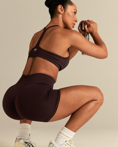Define 2.0 Seamless Scrunch 4" Shorts | Cafe Noir