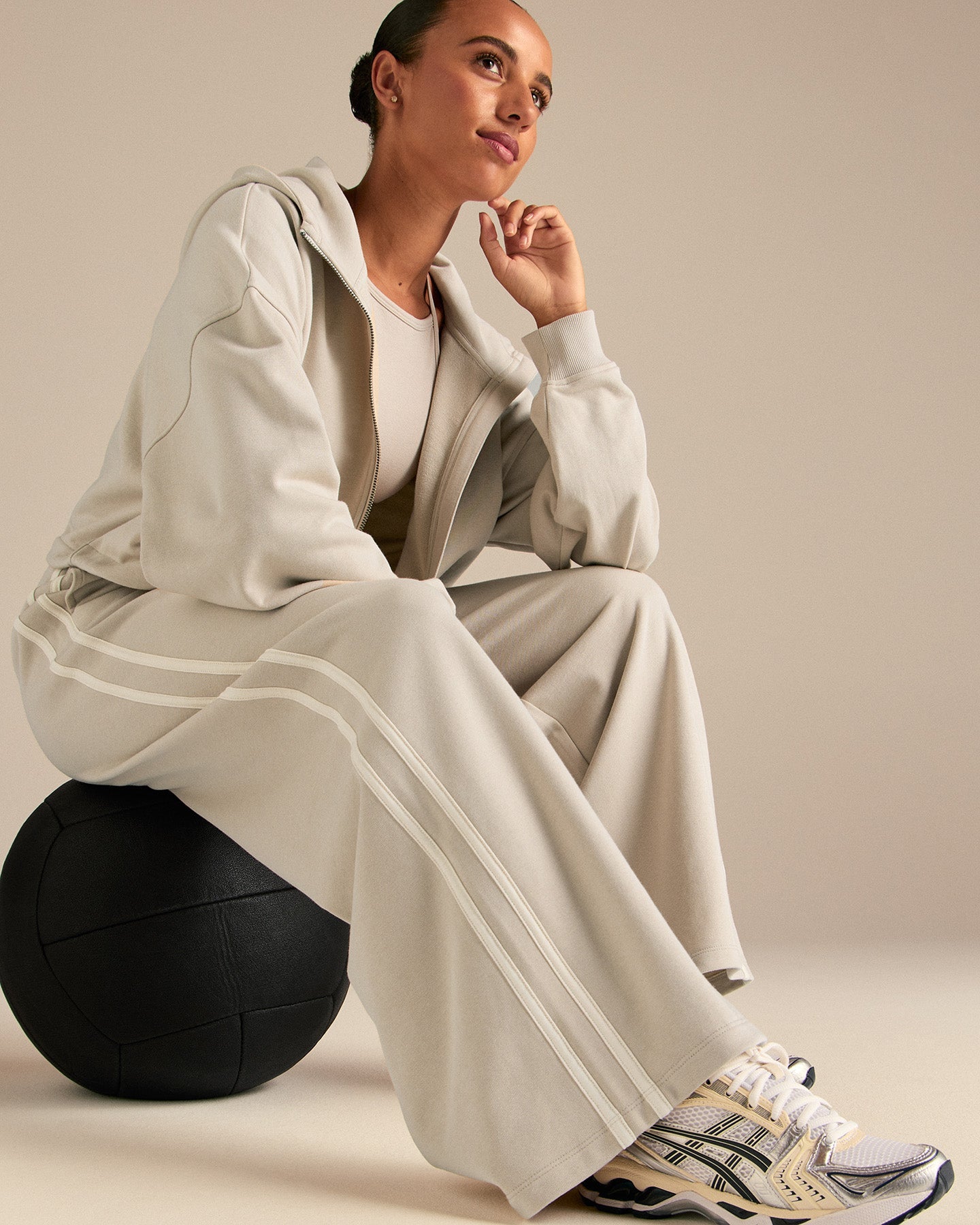 Comfort Lightweight Contrast Joggers | Stone