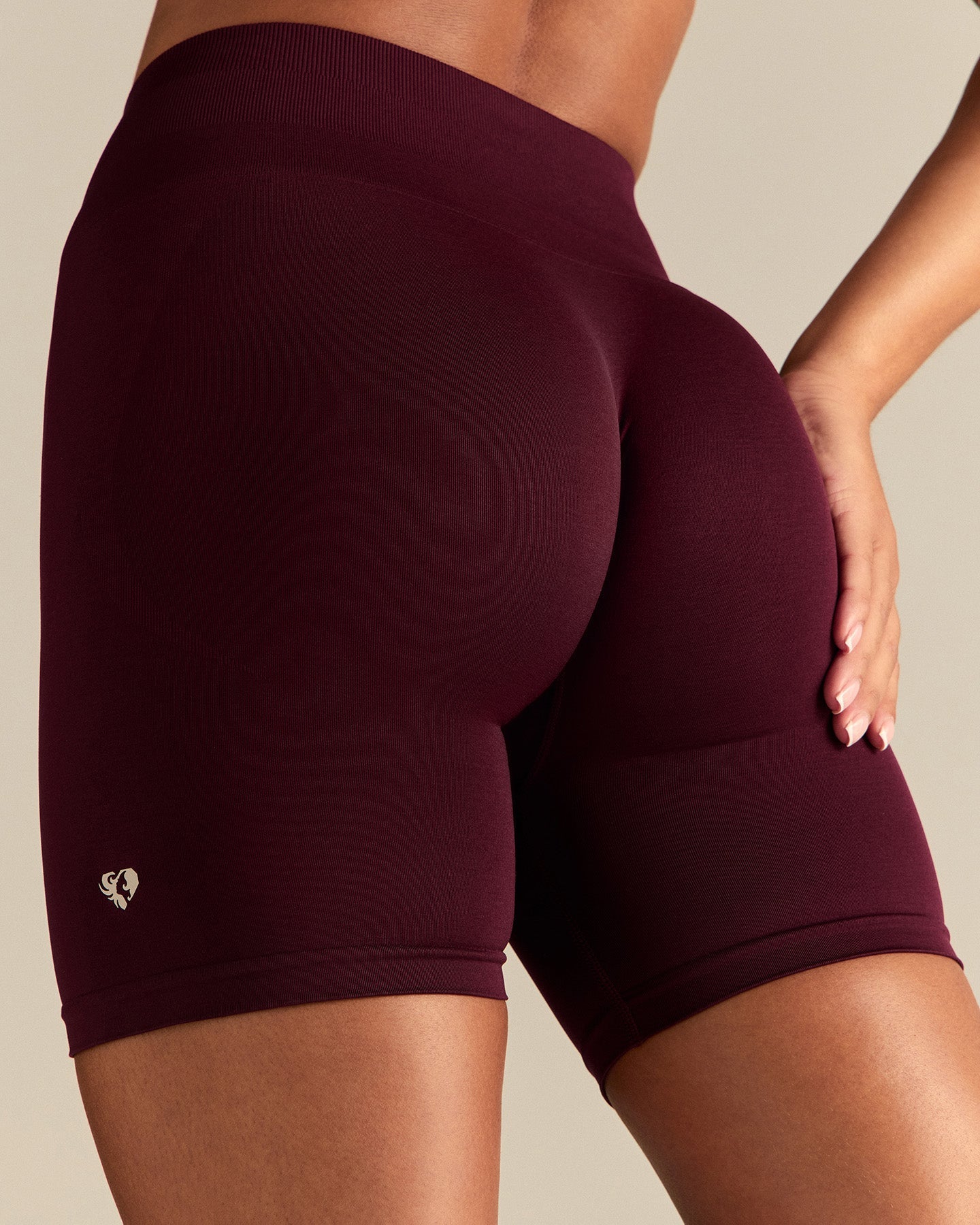 Define 2.0 Seamless Scrunch 6" Shorts | Merlot