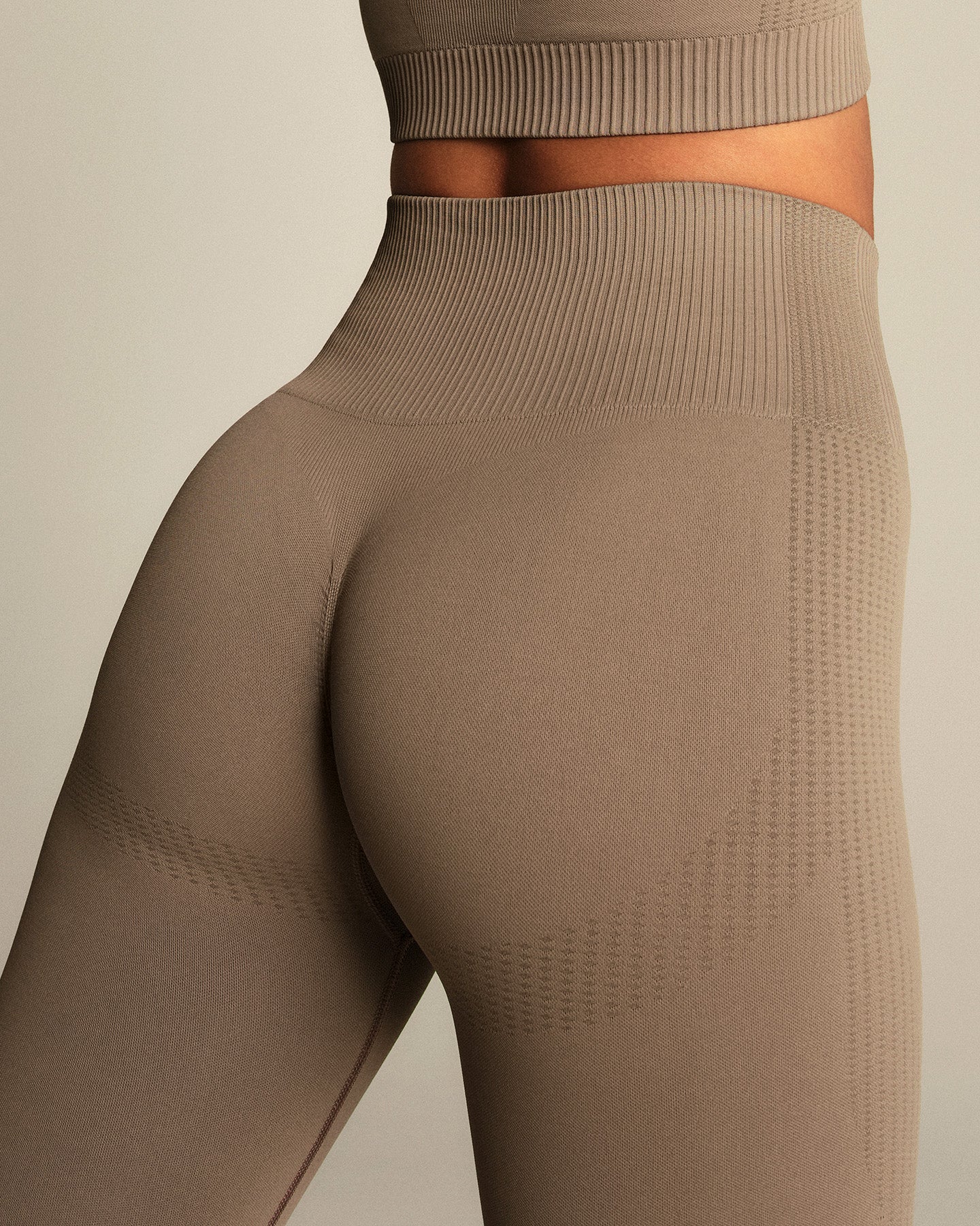 Power Seamless Scrunch Leggings | Taupe Grey