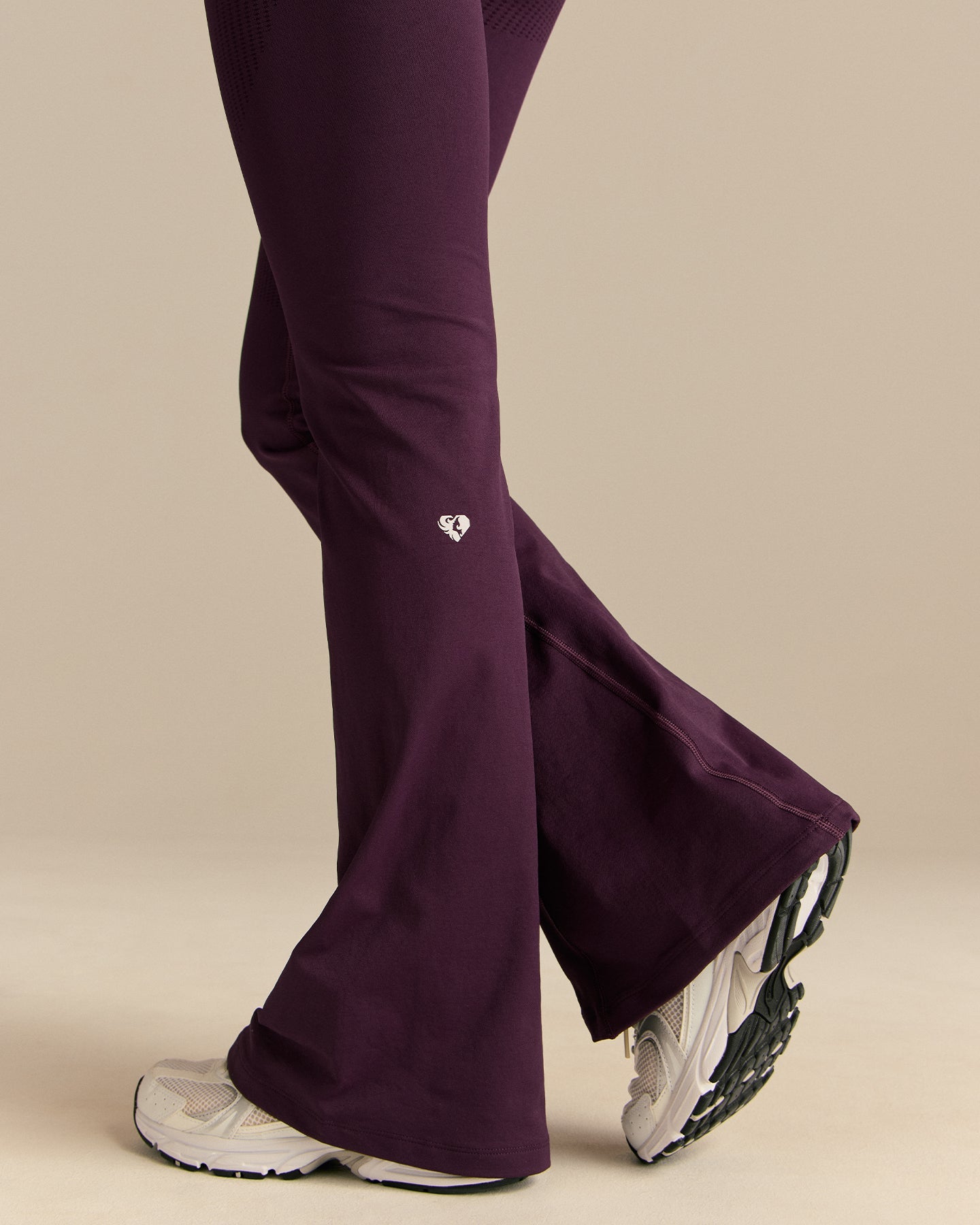Power High Waist Flared Leggings | Blackberry (4/6)