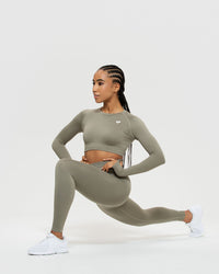 Power Seamless Long Sleeve Crop Top | Dark Taupe